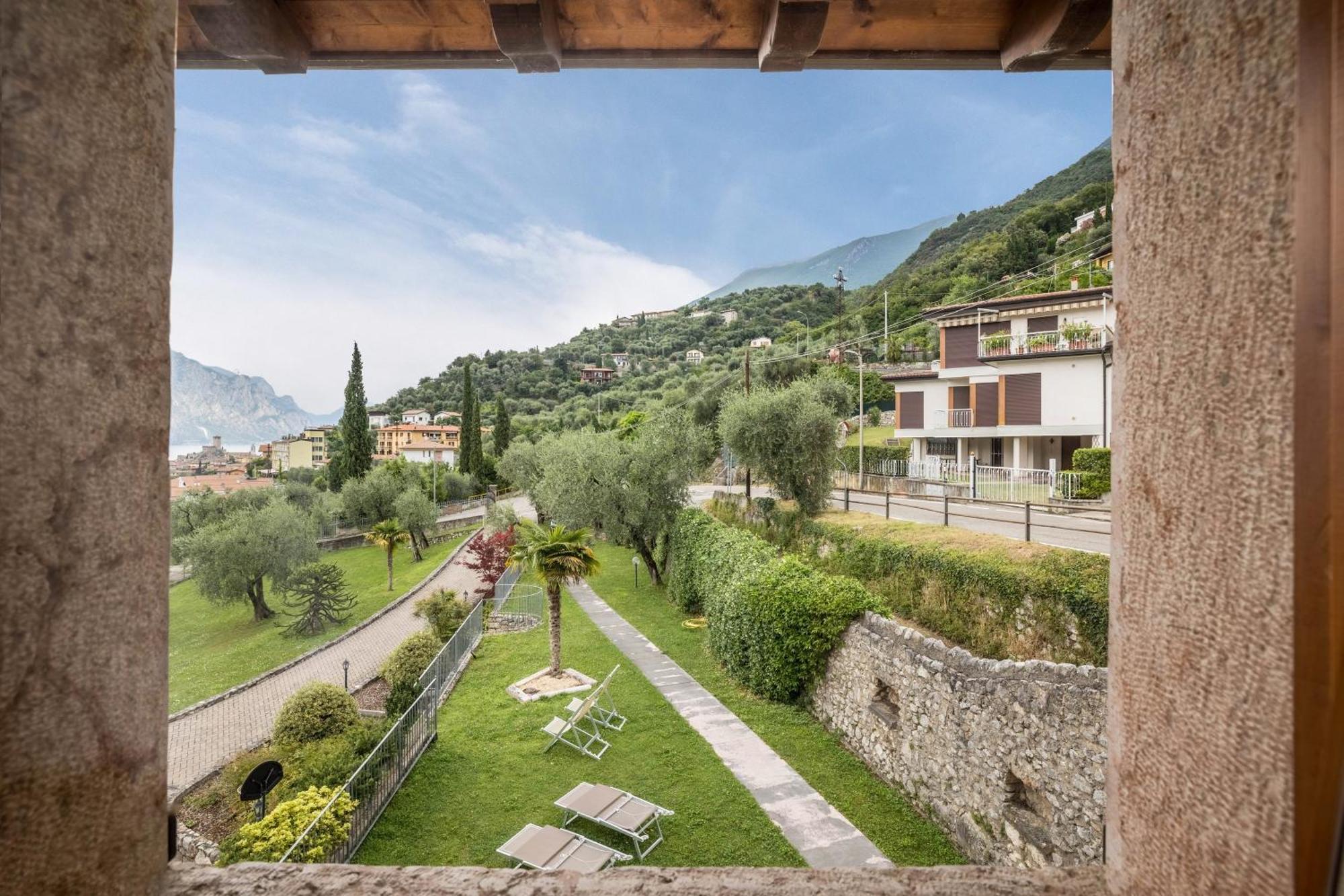 Appartamento Casa Carlotta Malcesine Esterno foto