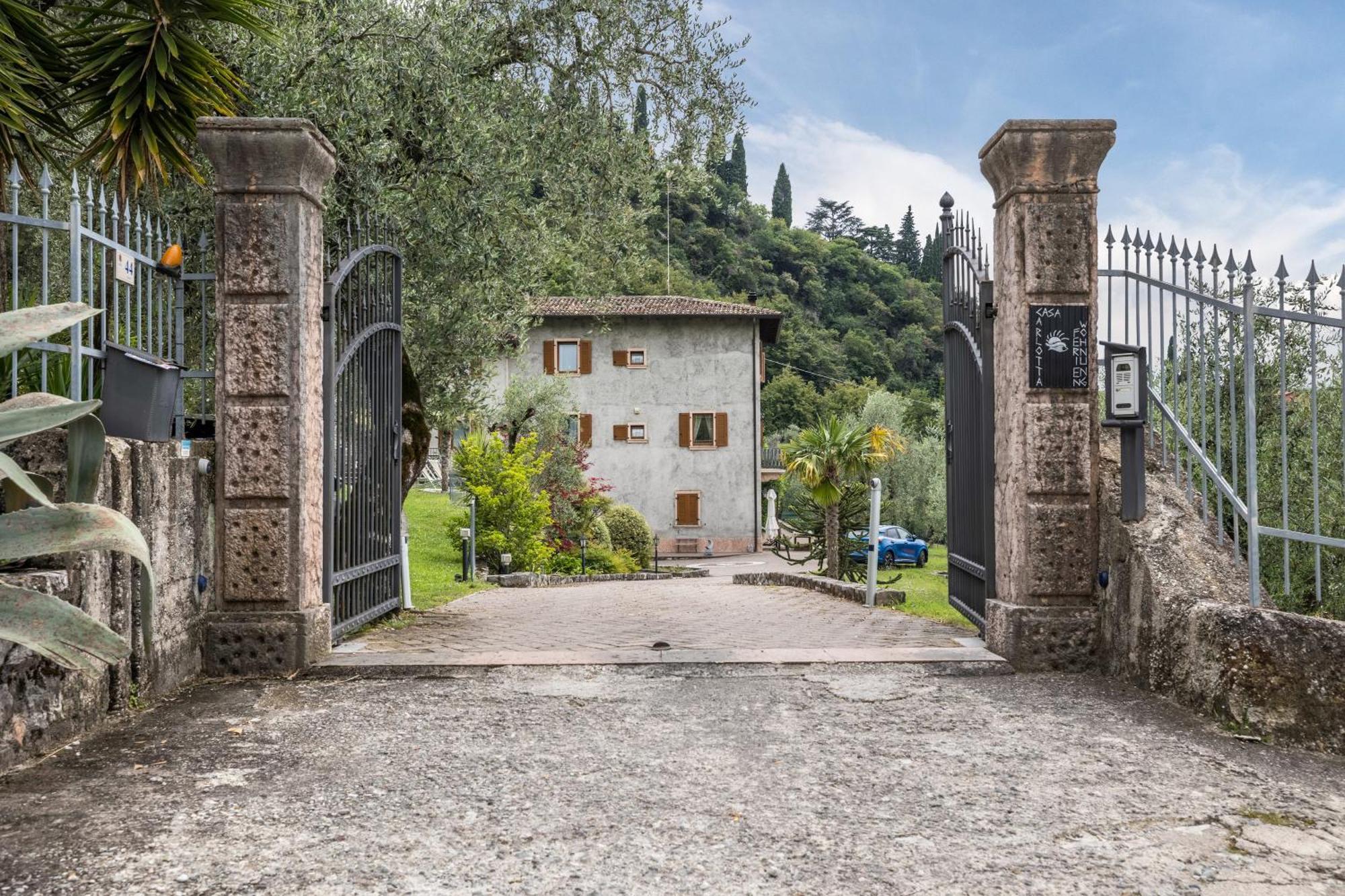 Appartamento Casa Carlotta Malcesine Esterno foto